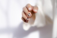 Waarom soap nails de nageltrend zijn die iedereen kan